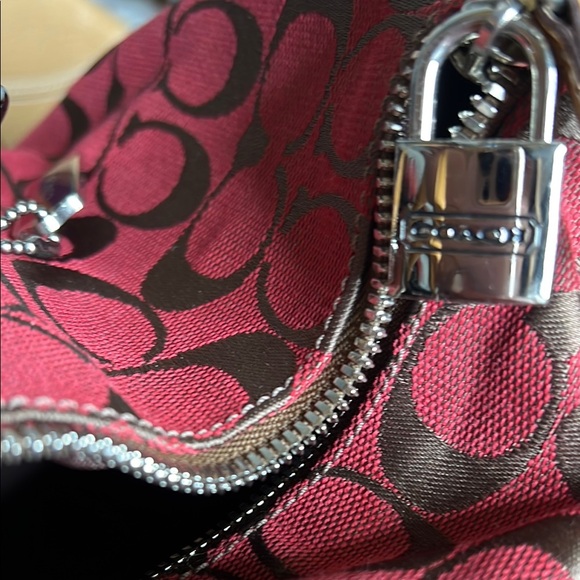 Coach signature Red and Tan Vachetta leather Travel Bag - Picture 7 of 11